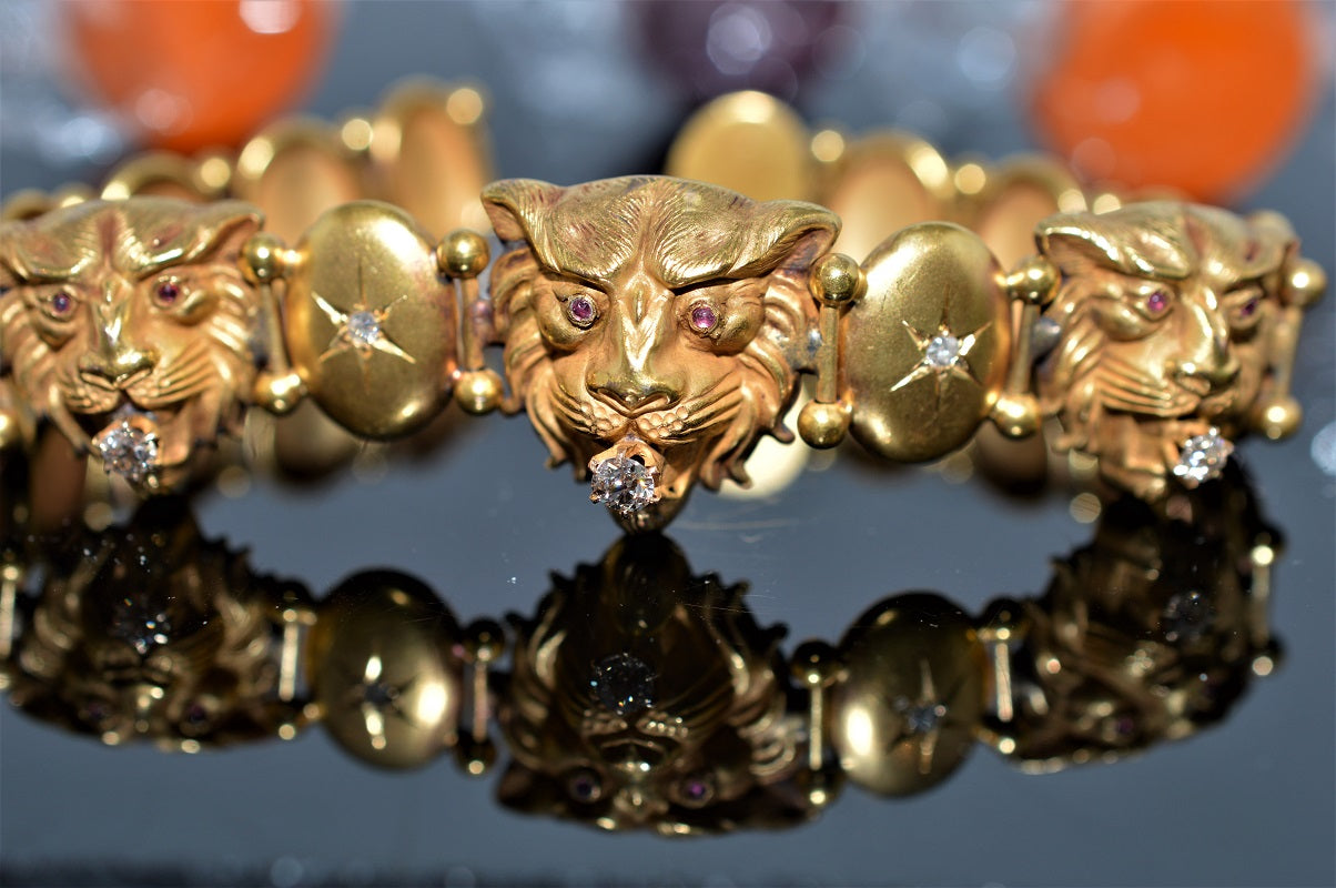 Buy Lion Charm Bracelet, Chunky Gold Chain Bracelet, Gold Statement Bracelet,  Gold Lion Bracelet Woman, Large Retro Retro Style Bracelet Online in India  - Etsy